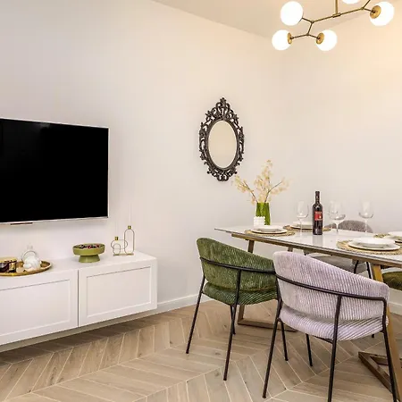 Biondina “luxury In The Center” Apartament *
