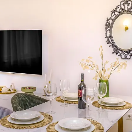 Biondina “luxury In The Center” شقة سبليت