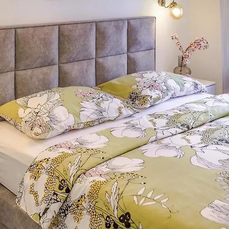 Biondina “luxury In The Center” شقة *