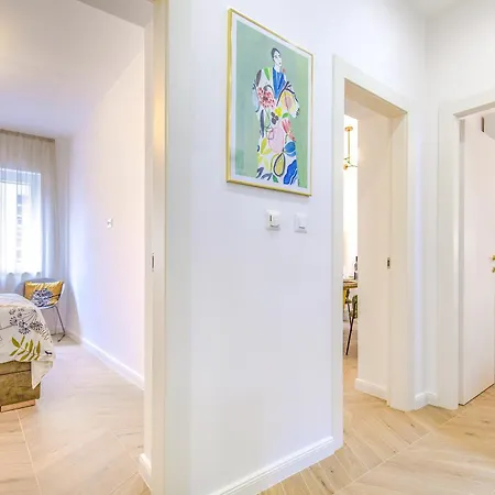 Biondina “luxury In The Center” Apartament Split